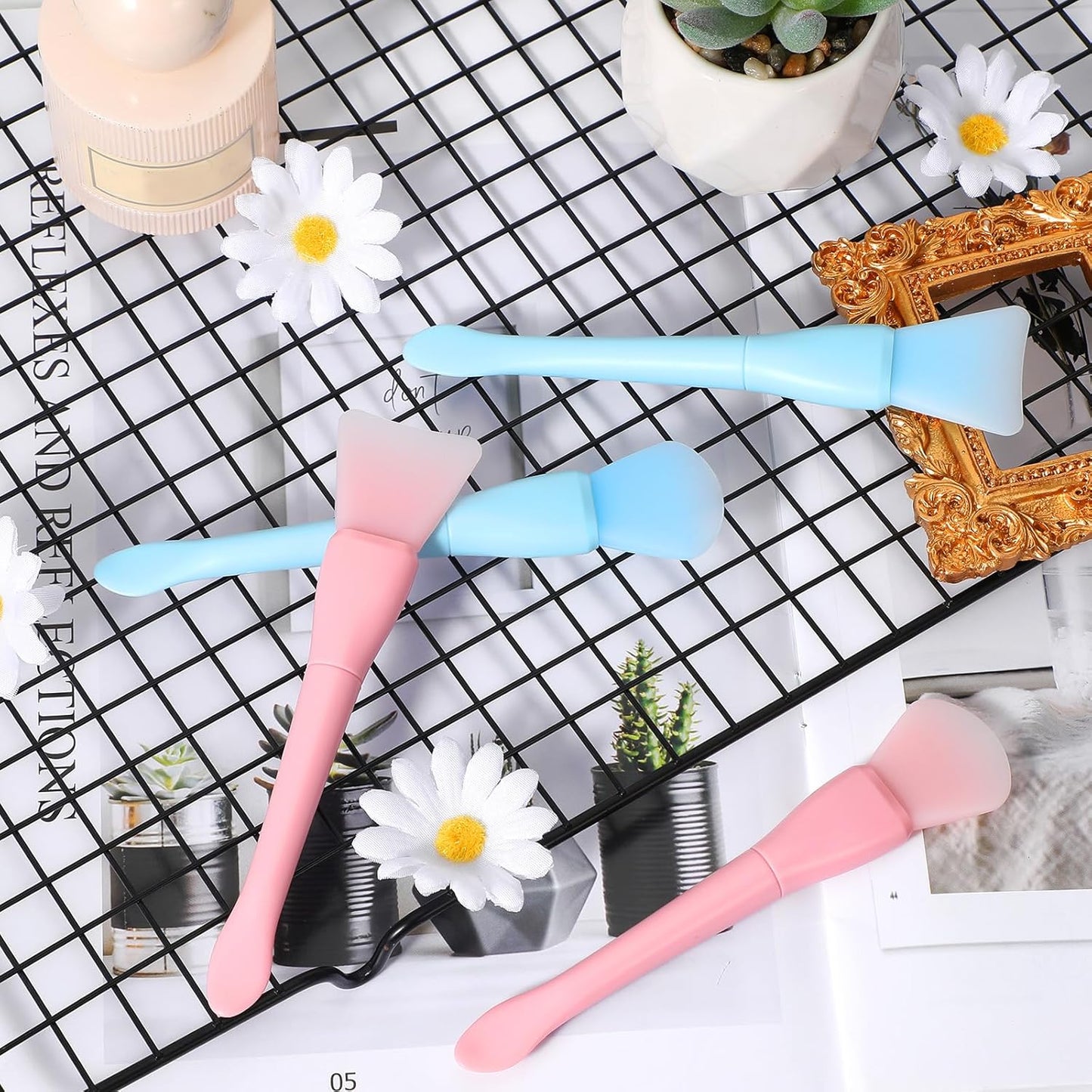 4 Pcs Silicone Face Mask Applicator,Silicone Mask Brush,Soft Face Masks Applicator for Mud,Clay and Spa Treatments, Ideal for Home Facial Care, Beauty Salons