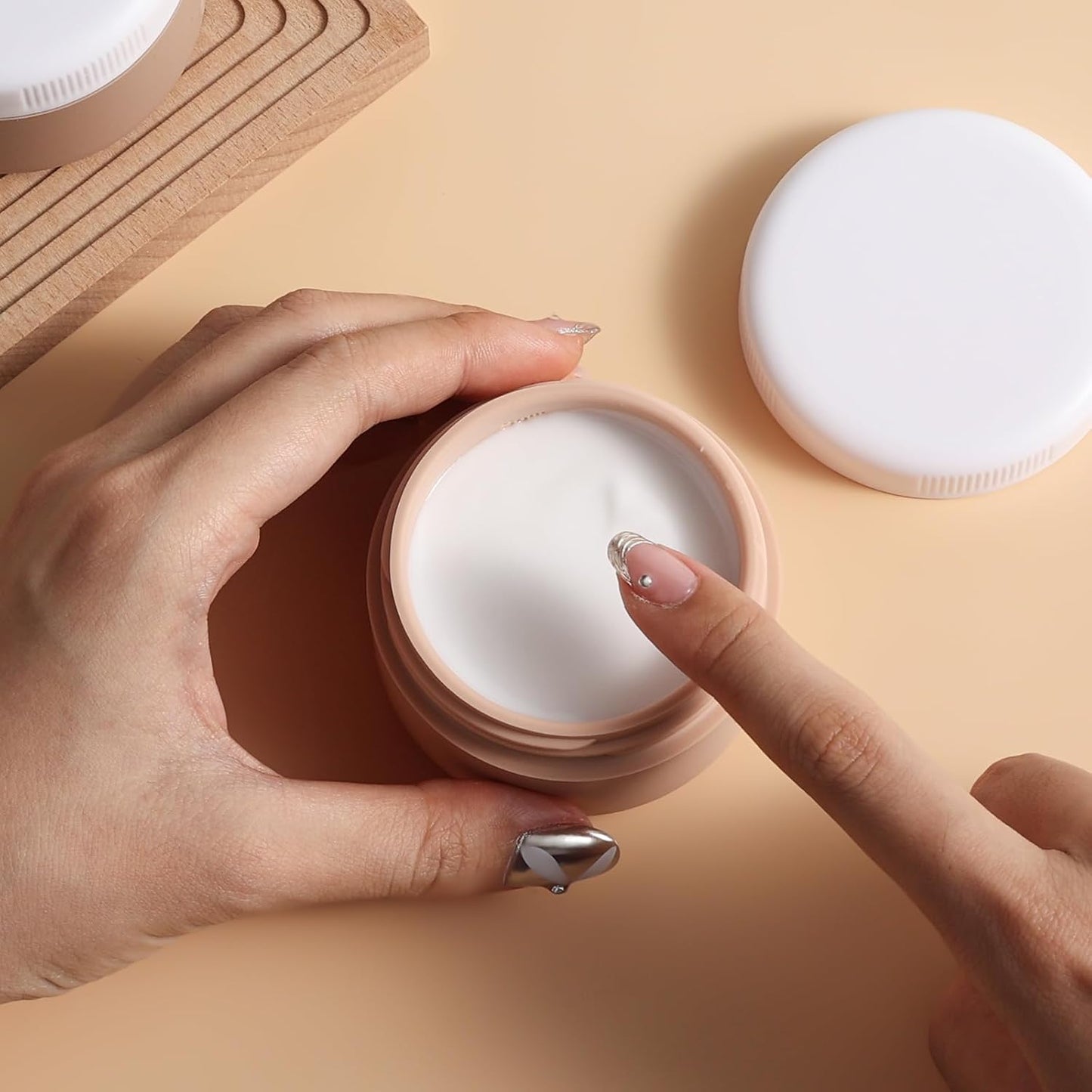 Travel Containers for Toiletries, Silicone Cream Jars BPA-Free, Leak-proof 2oz Travel Size Containers, Portable Size Silicone Jars with Lid for Cosmetic Face Hand Body Cream (4 Pack)