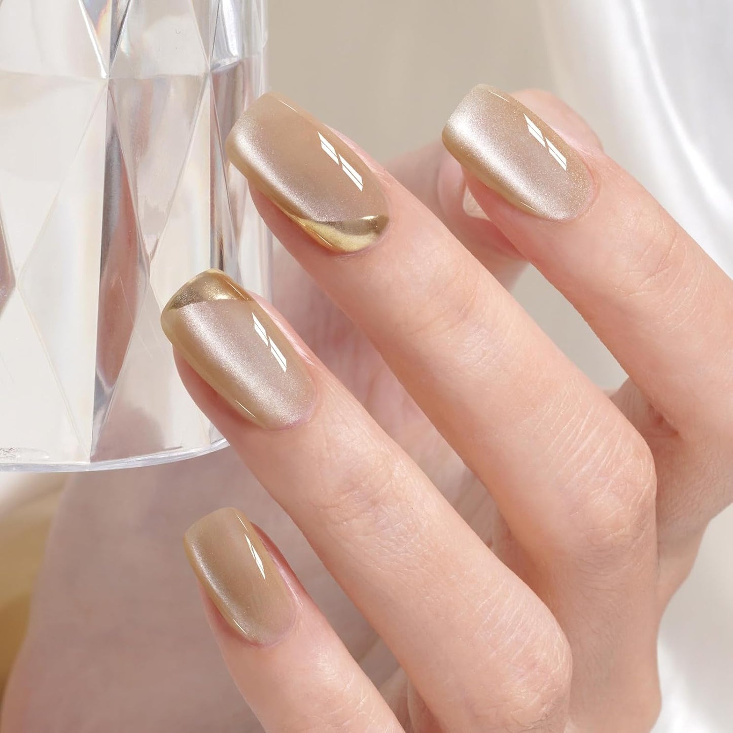 AILLSA Cat Eye Gel Nail Polish Champagne Gold Crystal Polish with Magnet, Jelly Glitter Glass Nail Polish Reflective Sparkle Translucent Shimmer Color U V Gel Salon DIY at Home 0.5 OZ GF29