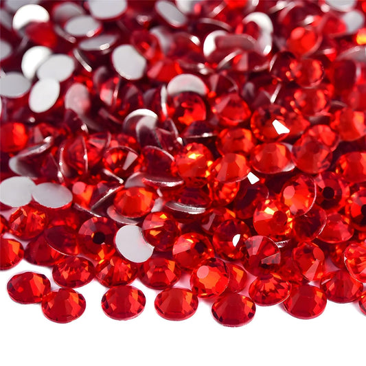 Flatback Rhinestones Round Gems for Nails Art and Crafts 620Pcs SS30 6mm Glitter Crystals Stone DIY Bags Clothes Shoes (Light Red)